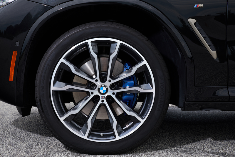 Illustration for article titled The 2019 BMW X4 M40i Makes The Case For Ridiculous Crossovers